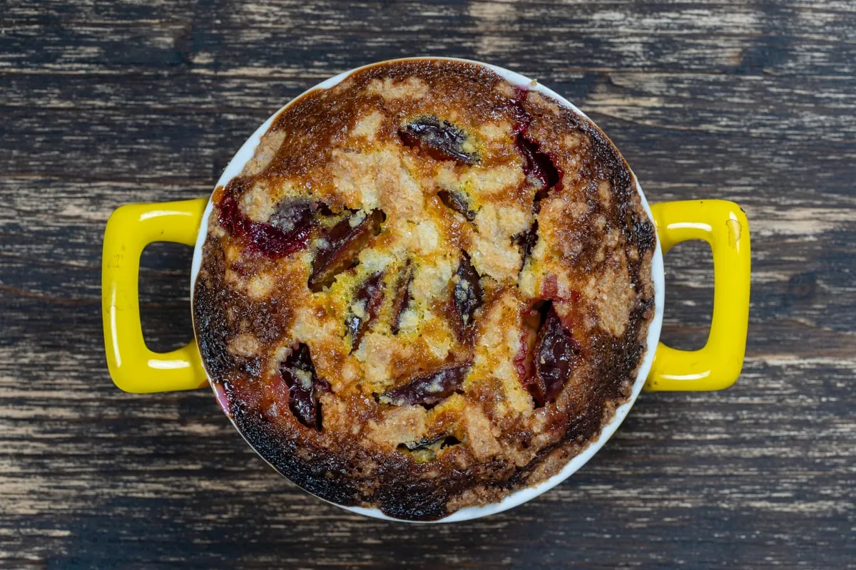 Recette de clafoutis aux pommes et pruneaux