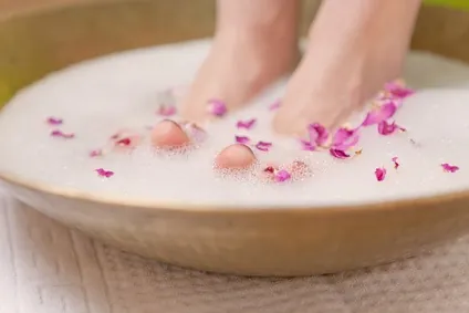 Ampoules : bain de pieds à l'avoine
