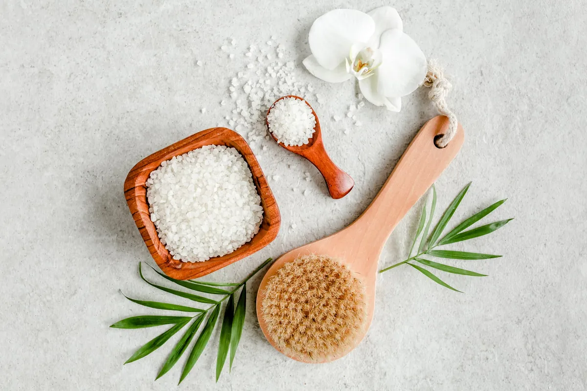 Massage anti-cellulite au gros sel : comment dire adieu à la peau d'orange ?