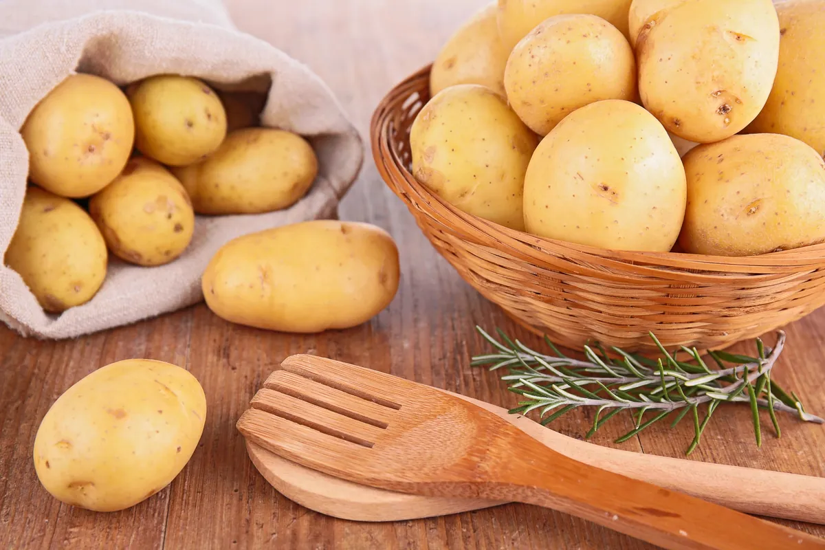 7 astuces de grands-mères avec les pommes de terre
