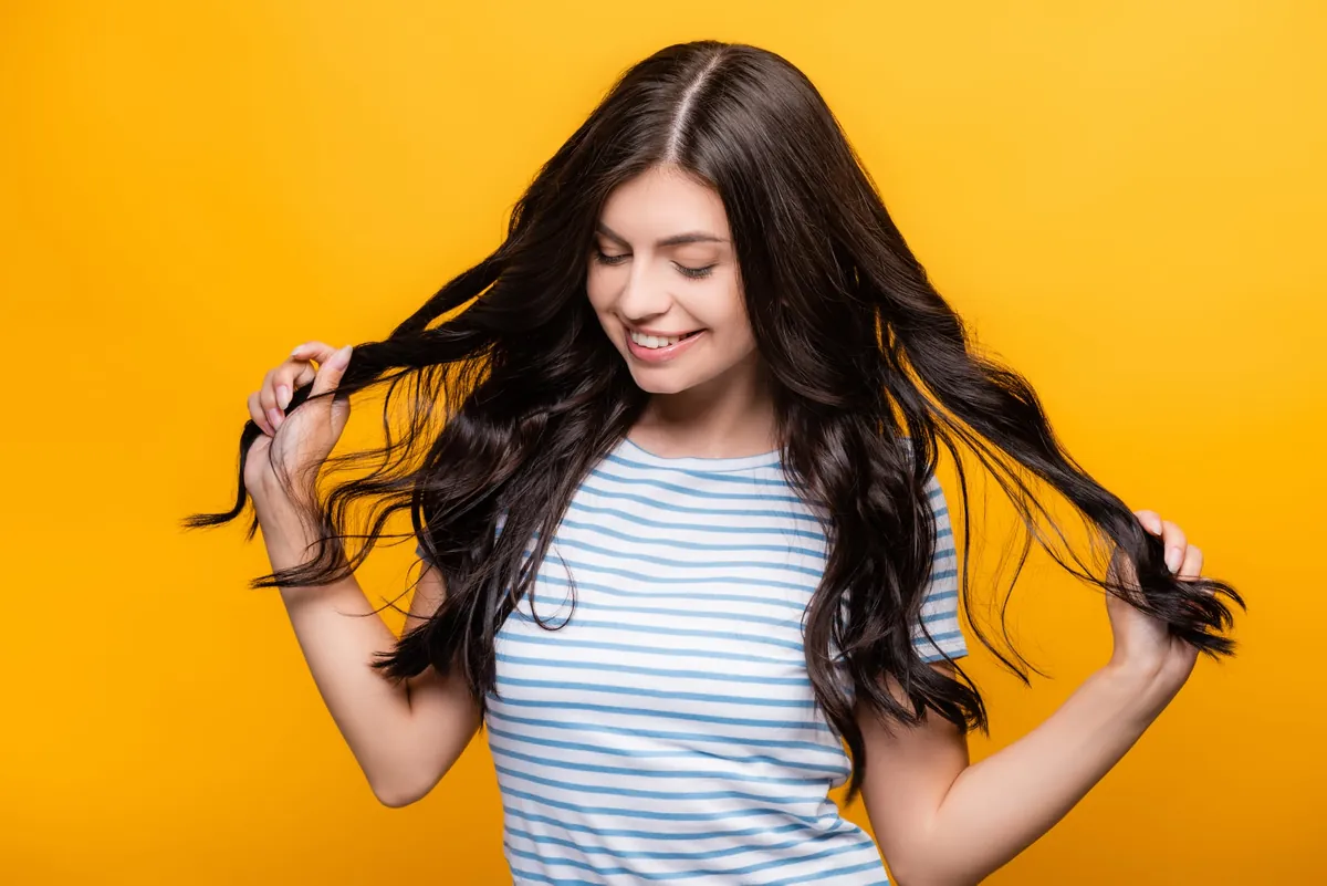 Comment faire pousser ses cheveux plus rapidement ?