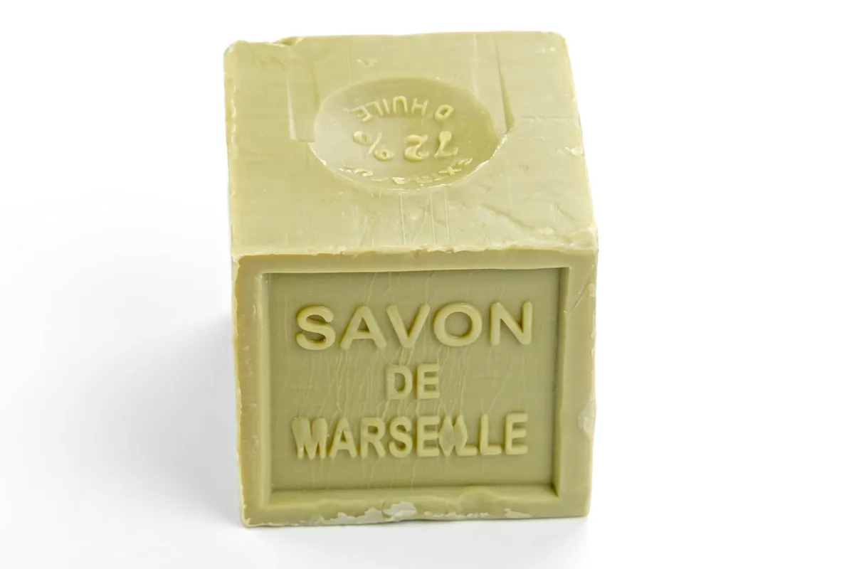 Comment chasser les mites avec du savon de Marseille ?