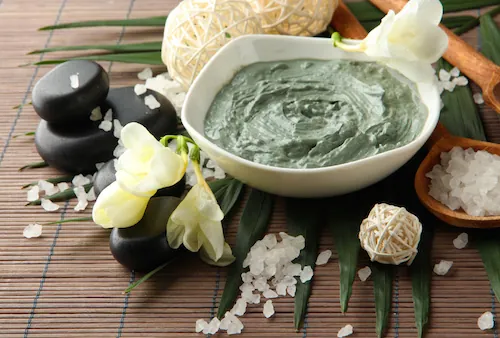 Cheveux gras : Masque assainissant à l’argile et au vinaigre