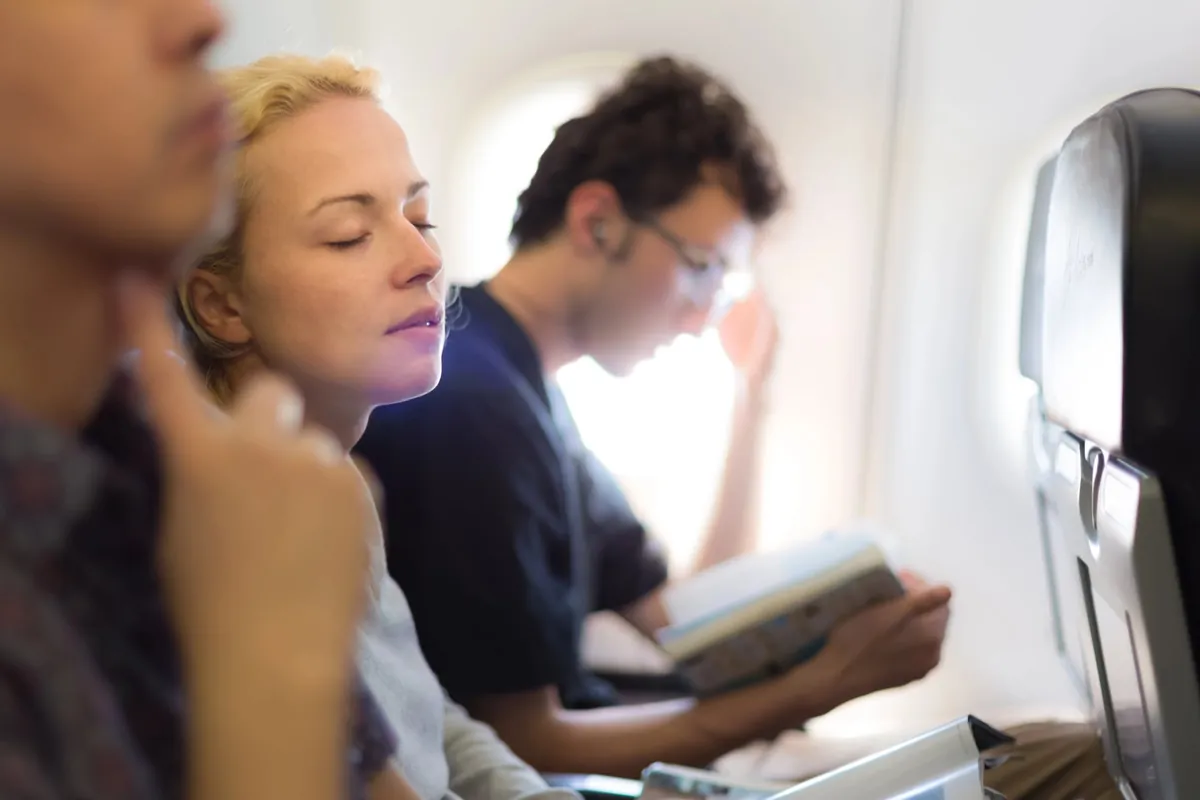 Comment bien dormir dans un avion ?