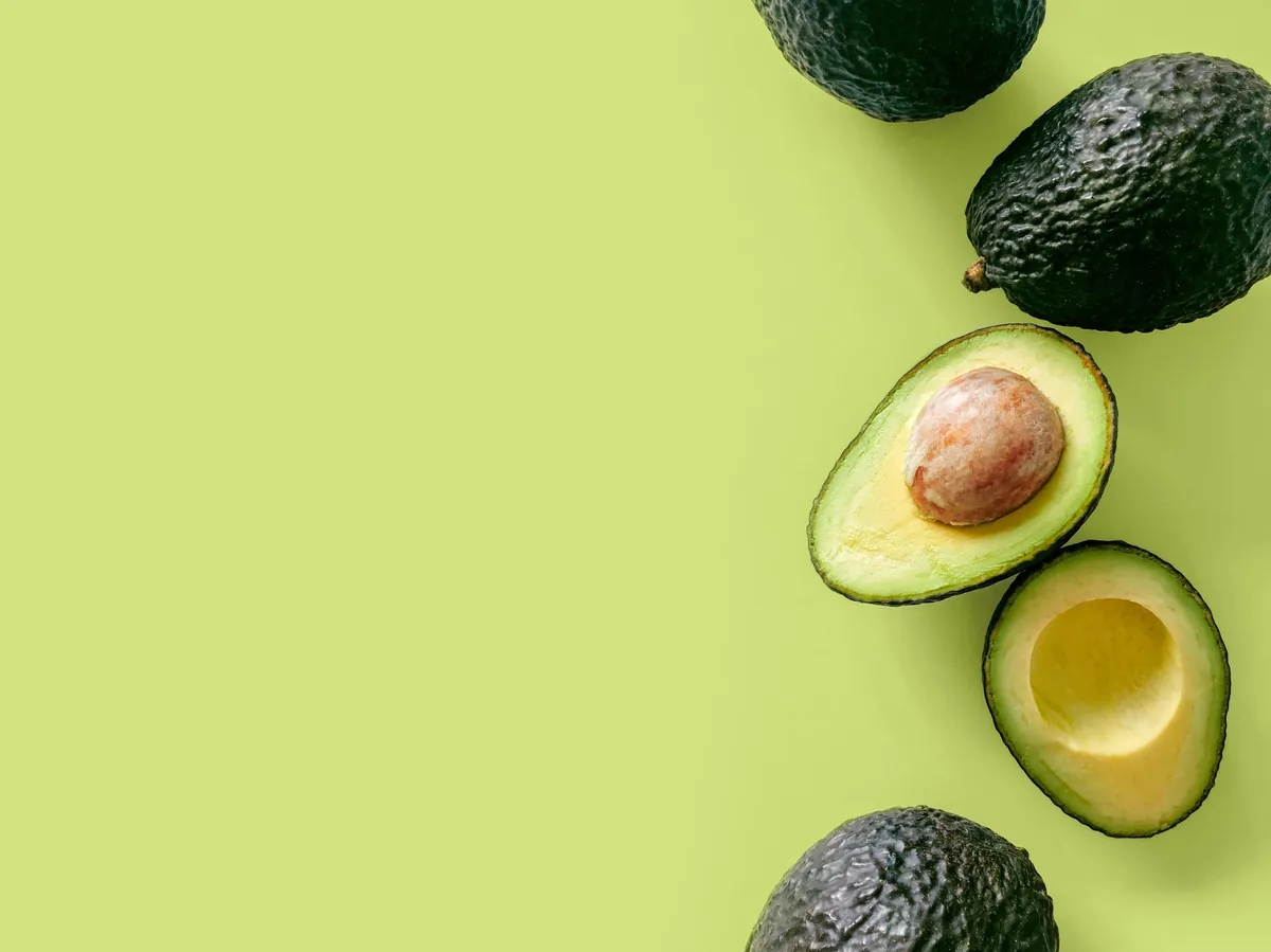 Comment conserver un avocat coupé en deux ?