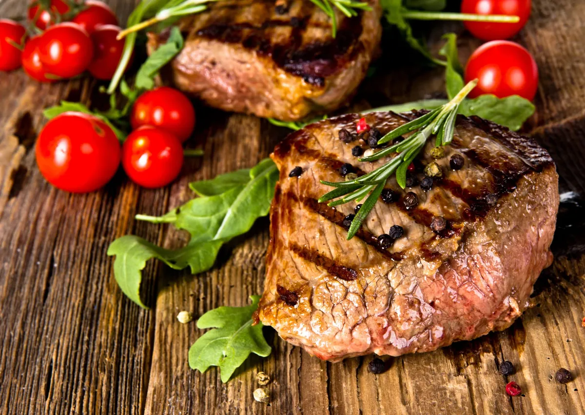 Comment cuire une côte de bœuf au barbecue ?
