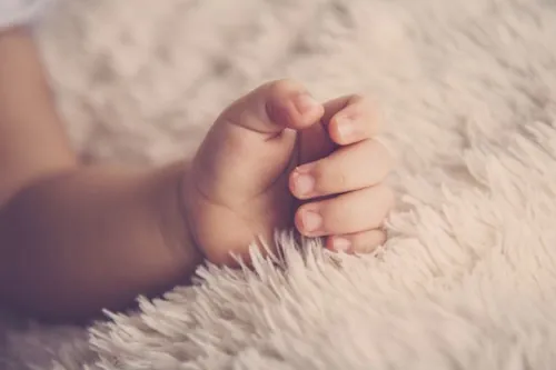 FIV : une Indienne de 70 ans met son premier enfant au monde