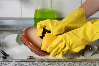 Fabriquer son liquide vaisselle au savon noir