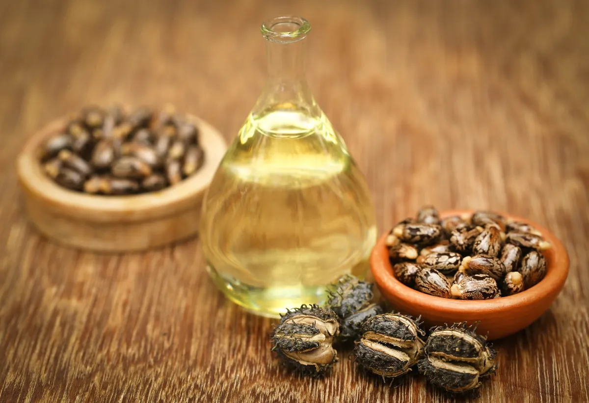 L'huile de ricin contre les taches brunes