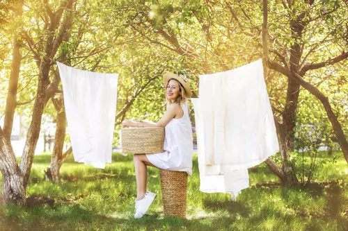 11 astuces pour un linge blanc impeccable et sans jaunissement