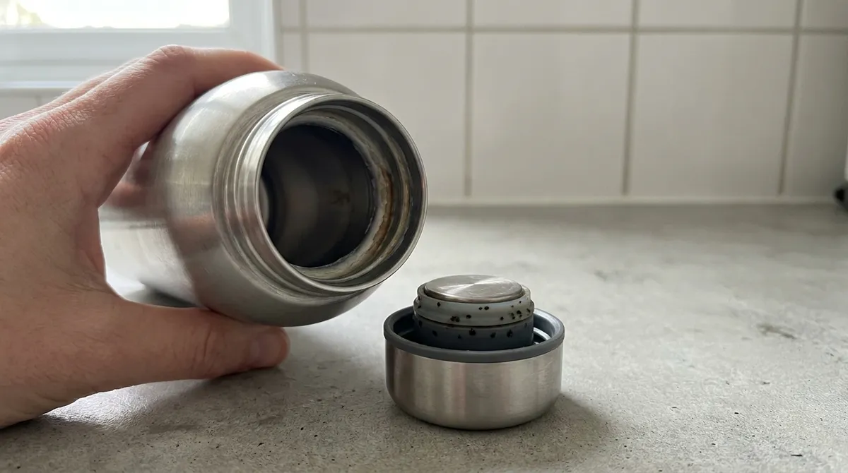 Comment nettoyer une gourde en inox ou en plastique