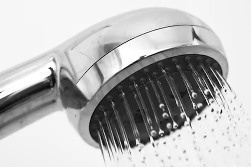 Nettoyer une pomme de douche