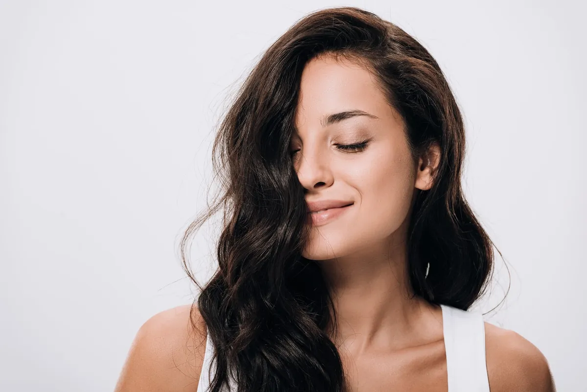 Comment raviver la couleur des cheveux naturellement ?