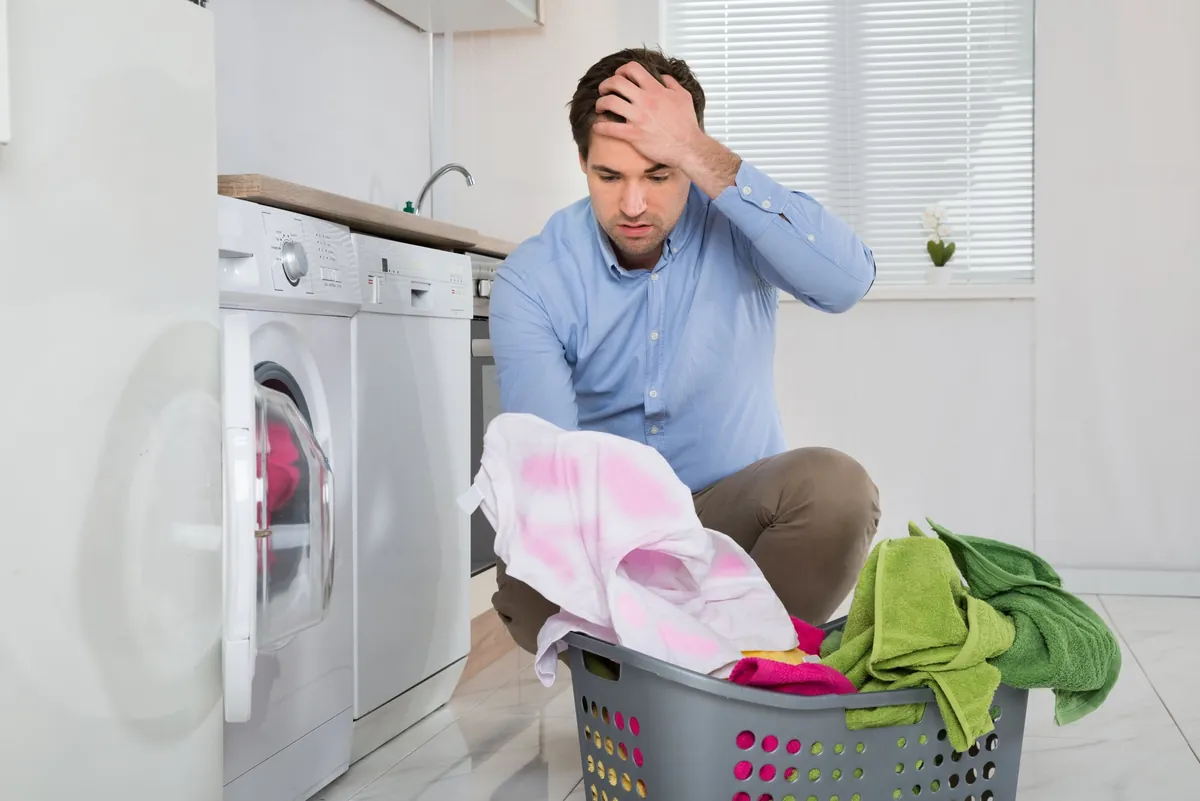 7 astuces de grand-mère pour sauver un linge déteint facilement