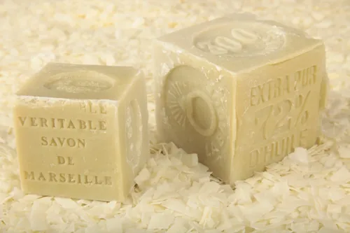 Nettoyer le carrelage : recette au savon de Marseille