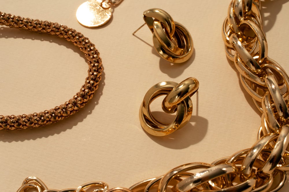 5 astuces pour nettoyer les bijoux en or