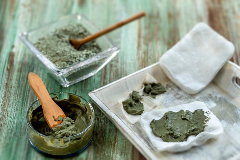 Cataplasme d’argile verte pour les petites coupures