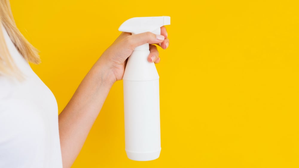 Spray nettoyant contre le calcaire